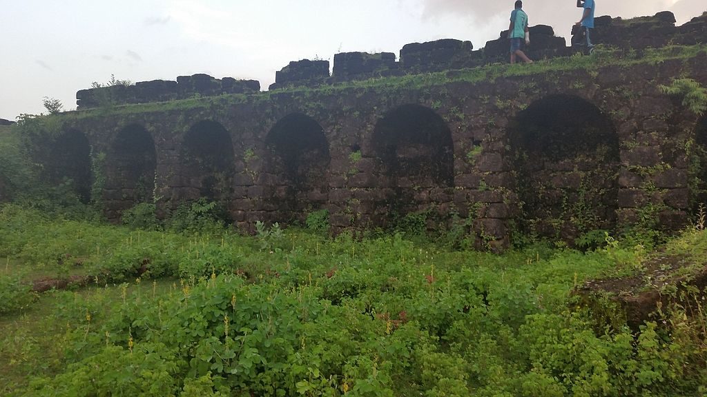 Chapora Fort - places to visit in goa