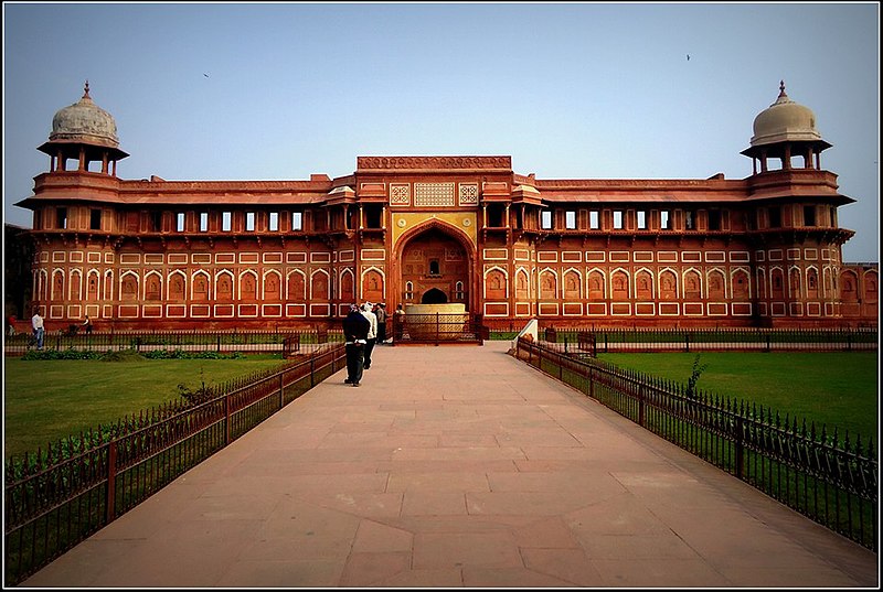 Agra Fort - places to visit in agra