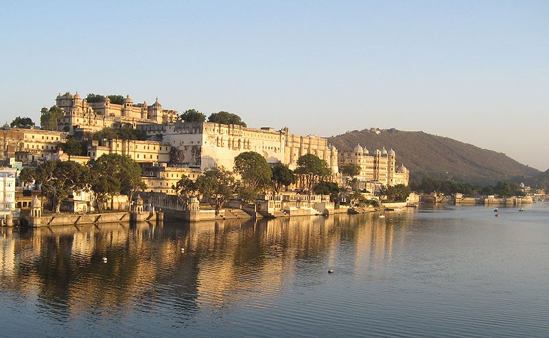 places to visit in udaipur city palace